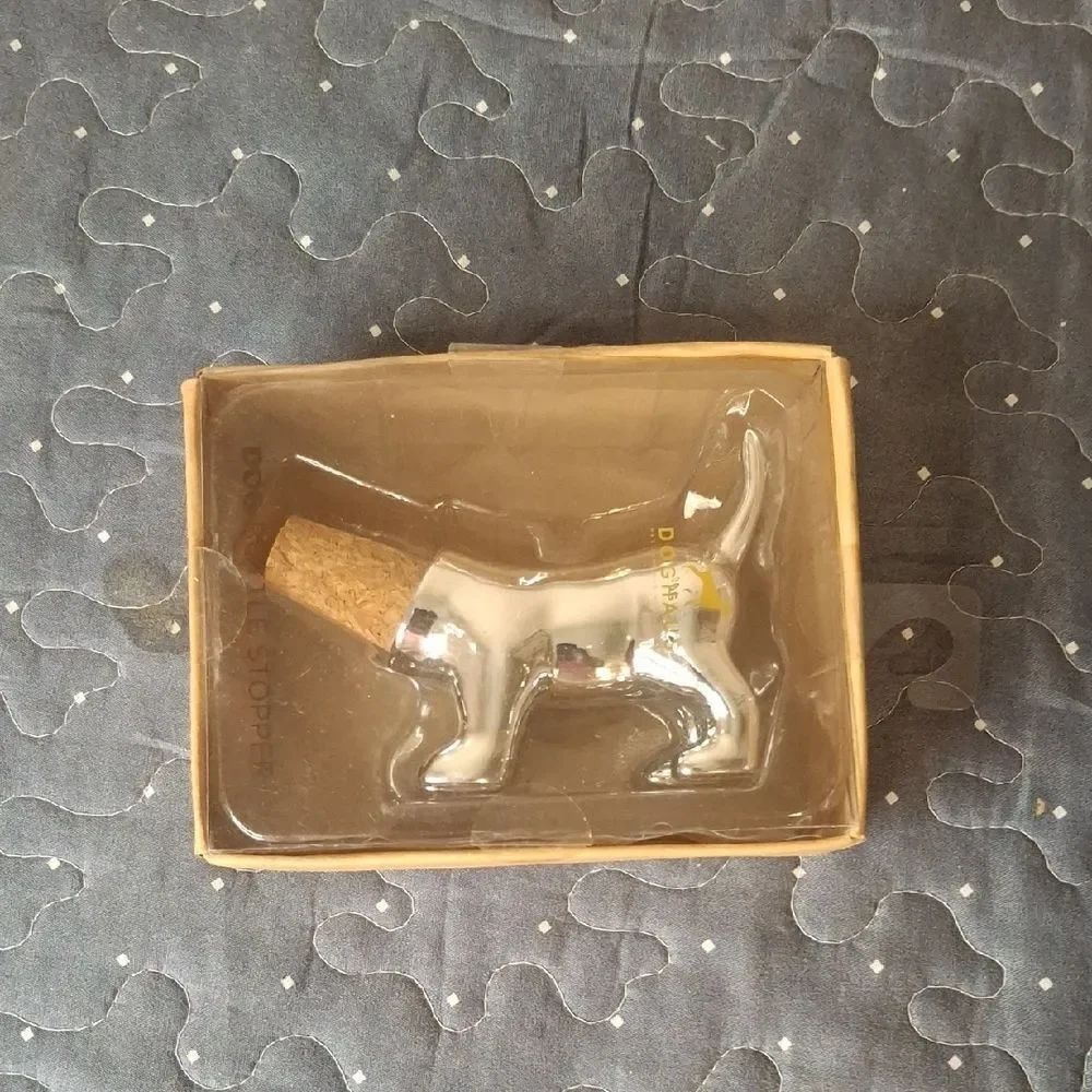 Silver Dog Bottle Stopper